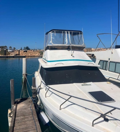 Leeder 28 Flybridge Manifolds and Risers replaced 1 year ago