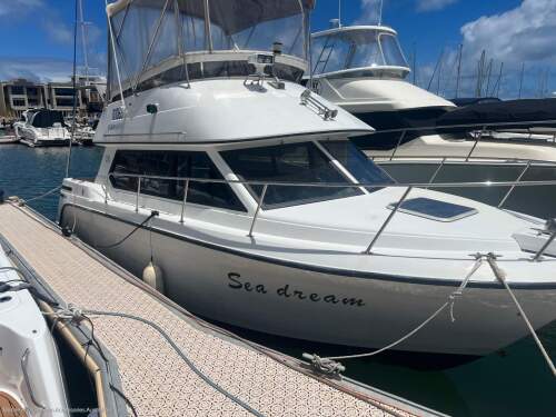 Carver 28 Flybridge Money spent on this ripper big-small boat!