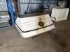 Bertram 25 D3 Volvo diesel in great Condition. - 22