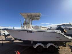 Trophy 2103 Centre Console Great stable fishing platform