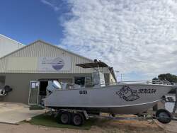 Marineline Centre Console 6m plate with SeaKeeper Ride system