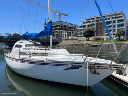 Austral 30 Exteded 34 by Austral Yachts in 2000