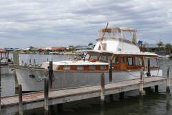 Halvorsen 36 Classic Flybridge Cruiser