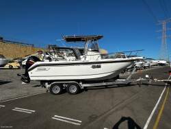 Boston Whaler 210 Outrage Wow very neat &amp; tidy rig 225Hp 4Str Mercury 613hrs
